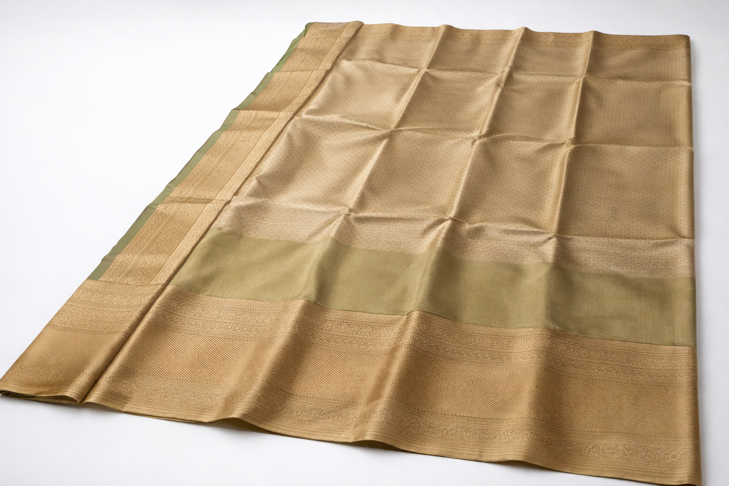 Elegant Matte Gold Zari Kanjivaram Silk Saree