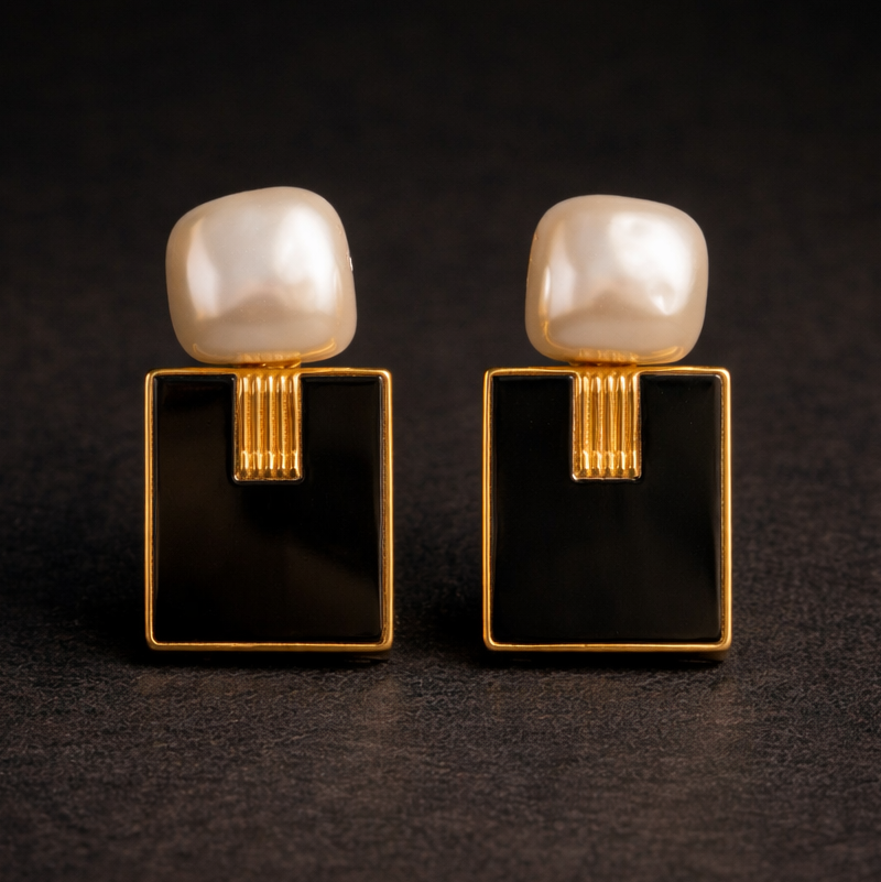 Pearl & Black Geometric Stud