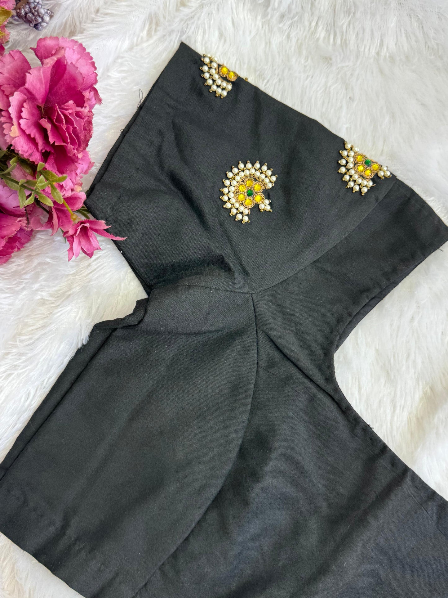 Black Aari Embroidery Blouse Size 34 [expandable up to 38]